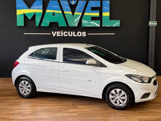CHEVROLET ONIX 1.0 MPFI LS 8V FLEX 4P MANUAL
